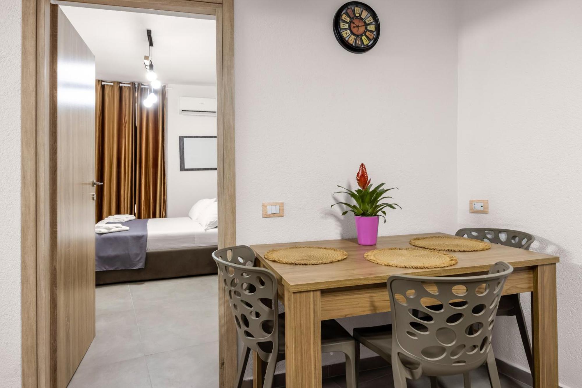 G E B Central Apartment Palermo Bagian luar foto